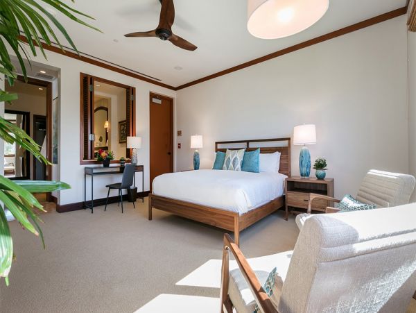 Luxury Maui Penthouse Steps to the Beach