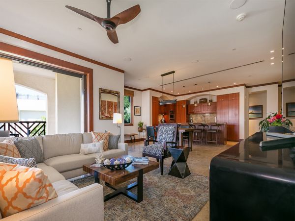 Luxury Maui Penthouse Steps to the Beach