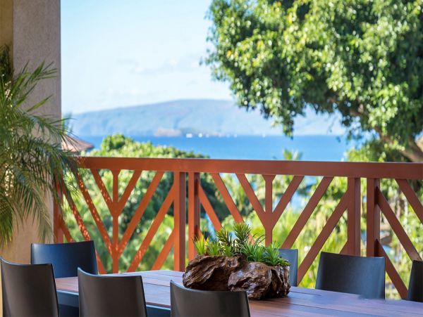 Luxury Maui Penthouse Steps to the Beach