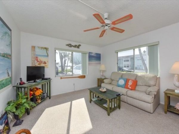 Two Bedroom Vacation Rental Sleeps 4 Short Walk to Beach