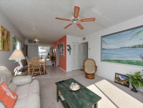 Two Bedroom Vacation Rental Sleeps 4 Short Walk to Beach