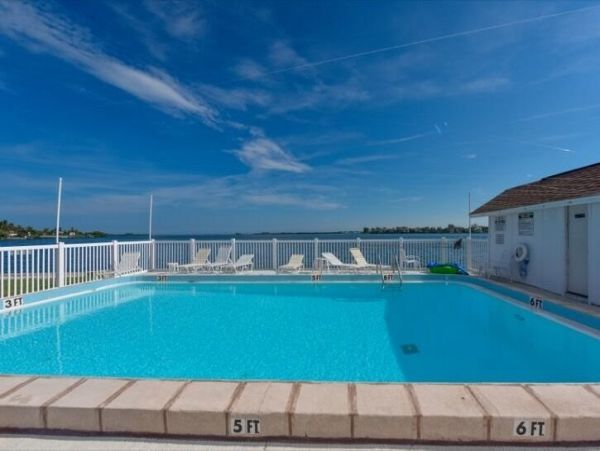 Two Bedroom Vacation Rental Sleeps 4 Short Walk to Beach