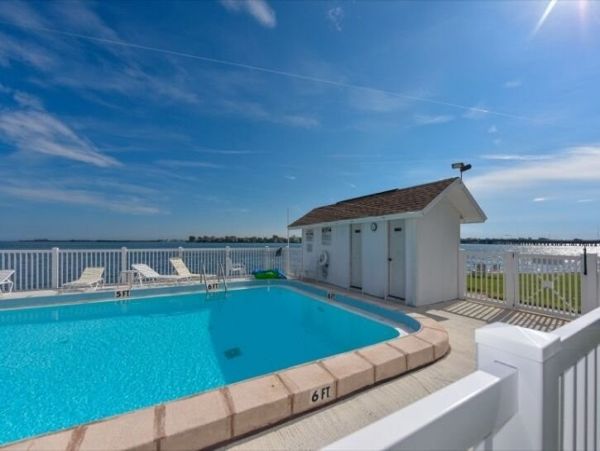 Two Bedroom Vacation Rental Sleeps 4 Short Walk to Beach