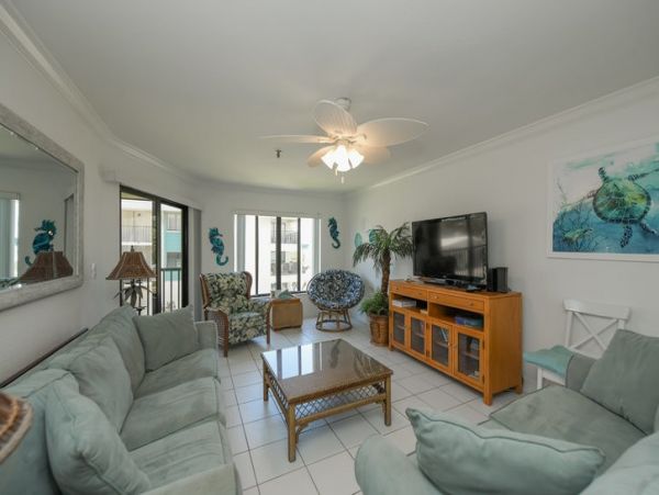 Bradenton Beach Two Bedroom Condo Sleeps 6 Communal Pool