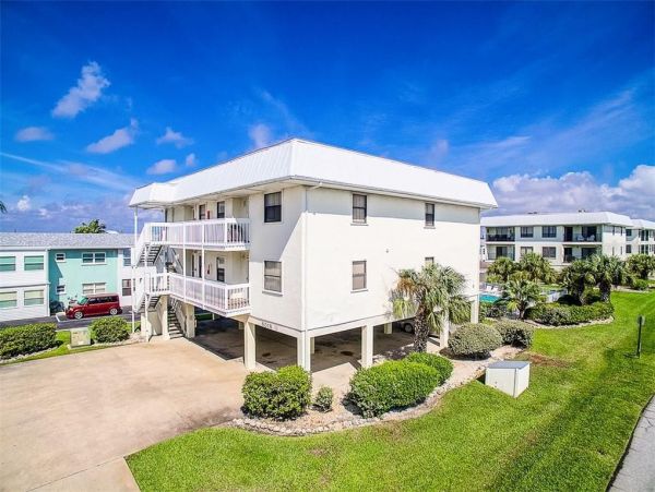 Bradenton Beach Two Bedroom Condo Sleeps 6 Communal Pool