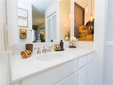 Master Bathroom Master Bathroom