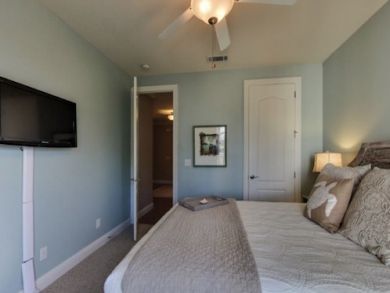 Alternate of guest room Alternate of guest room