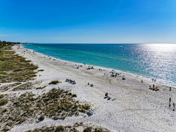 Anna Maria Beach Condo Two Bedrooms Sleeps 4 With Pool