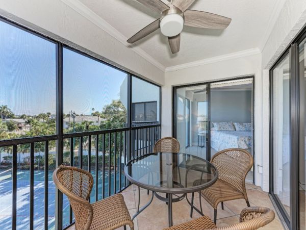 Anna Maria Beach Condo Two Bedrooms Sleeps 4 With Pool