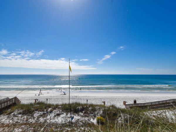 Short Walk to Beach Six Bedroom Vacation Rental in Miramar Beach