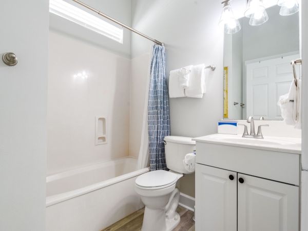 Short Walk to Beach Six Bedroom Vacation Rental in Miramar Beach