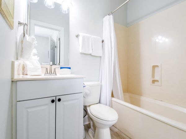 Short Walk to Beach Six Bedroom Vacation Rental in Miramar Beach