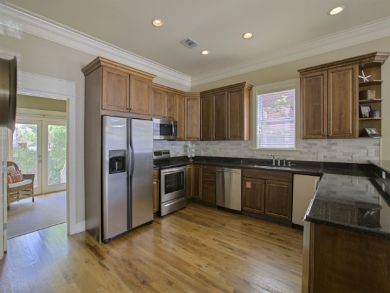 Three Bedrooms Plus Den Vacation Rental Sleeps 10 Guests