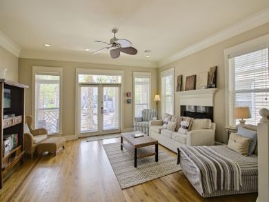 Three Bedrooms Plus Den Vacation Rental Sleeps 10 Guests
