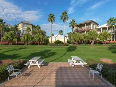 Three Bedrooms Plus Den Vacation Rental Sleeps 10 Guests