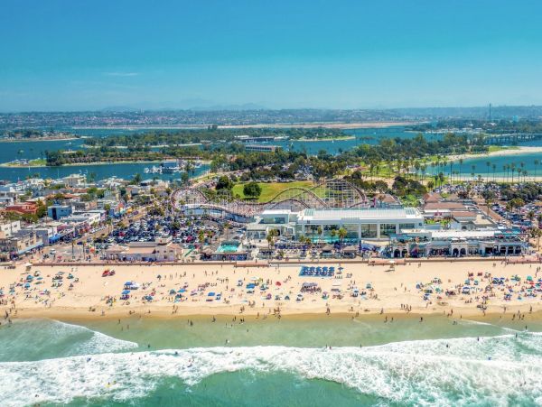 Mission Beach Luxury Three Bedroom Vacation Rental