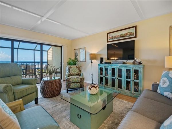 Boca Grande Two Bedroom Beach Condo Sleeps 6 Communal Pool