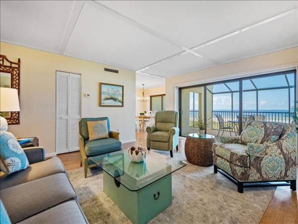 Boca Grande Two Bedroom Beach Condo Sleeps 6 Communal Pool