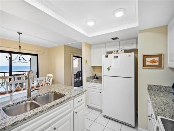 Boca Grande Two Bedroom Beach Condo Sleeps 6 Communal Pool
