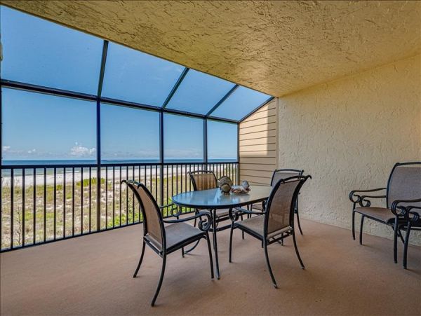 Boca Grande Two Bedroom Beach Condo Sleeps 6 Communal Pool