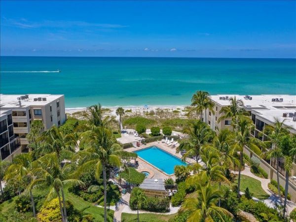 Boca Grande Two Bedroom Beach Condo Sleeps 6 Communal Pool
