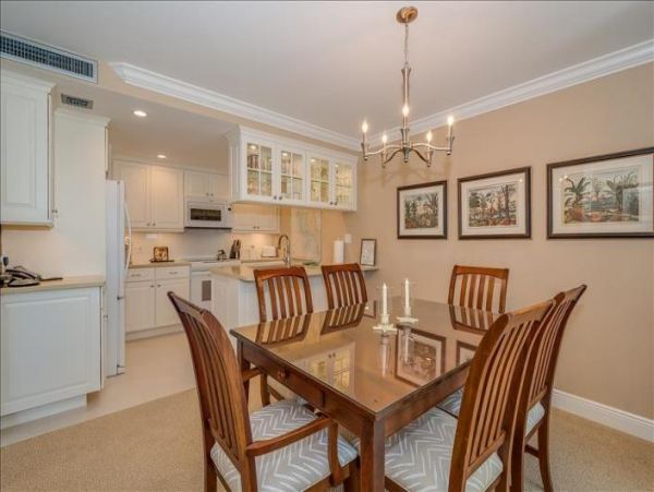 Two Bedroom Beach Condo Sleeps Six with Communal Pool