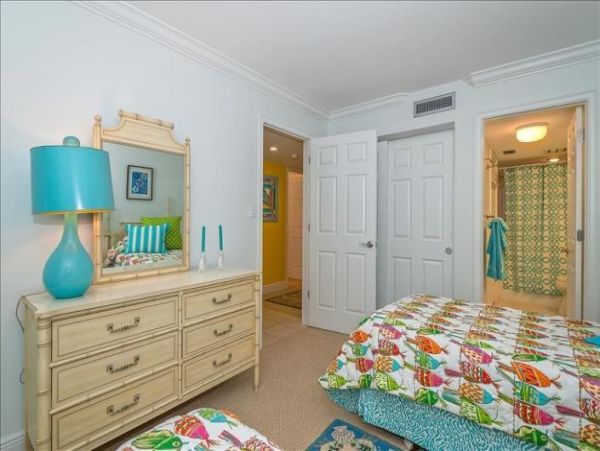 Two Bedroom Beach Condo Sleeps Six with Communal Pool