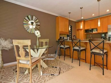 Kitchen & Dining Area