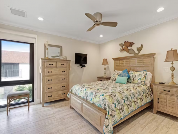 Beach Front Two Bedroom Anna Maria Condo with Communal Pool
