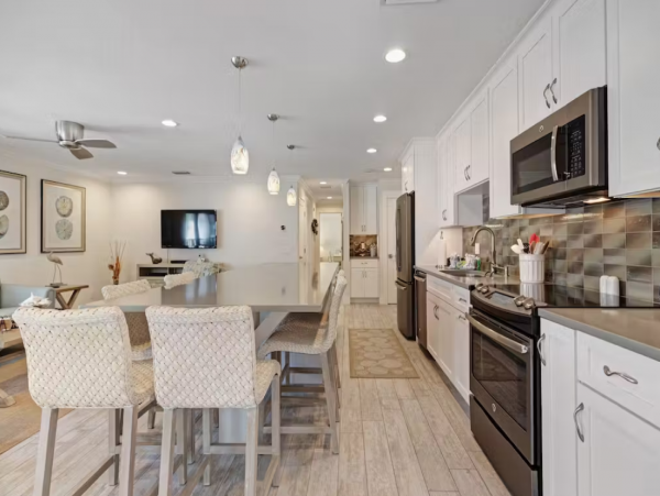 Beach Front Two Bedroom Anna Maria Condo with Communal Pool
