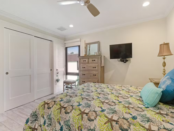 Beach Front Two Bedroom Anna Maria Condo with Communal Pool