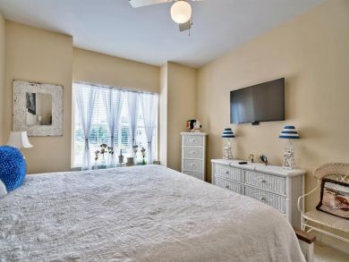 Destin Five Bedroom Vacation Rental Shared Pool Sleeps 12