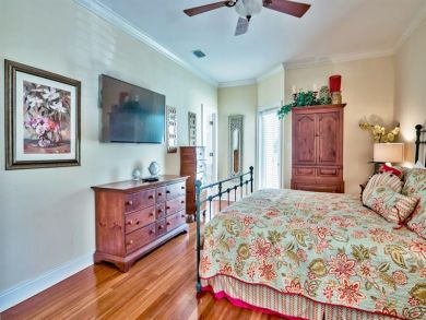 Destin Five Bedroom Vacation Rental Shared Pool Sleeps 12