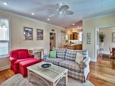 Destin Five Bedroom Vacation Rental Shared Pool Sleeps 12