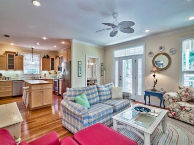 Destin Five Bedroom Vacation Rental Shared Pool Sleeps 12