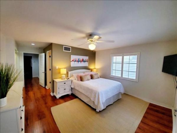 Lido Key Four Bedroom Vacation Home Private Pool