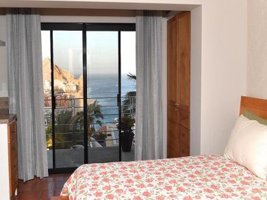 One of the large vacation Villas in Cabo Sleeps 22