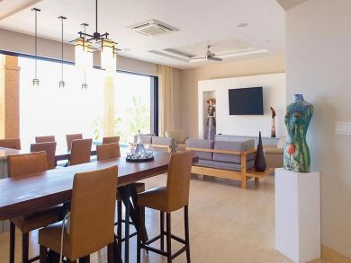 One of the large vacation Villas in Cabo Sleeps 22