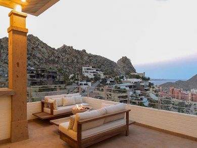 One of the large vacation Villas in Cabo Sleeps 22