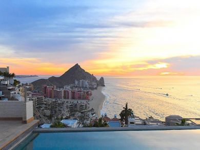 One of the large vacation Villas in Cabo Sleeps 22