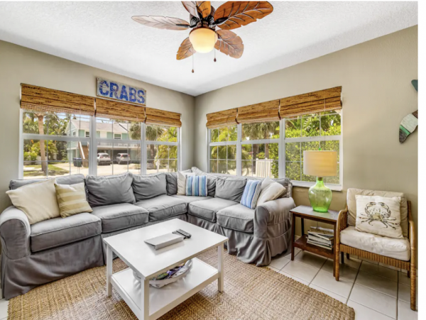 Holmes Beach 3 bedroom Rental Private Pool Steps to Beach
