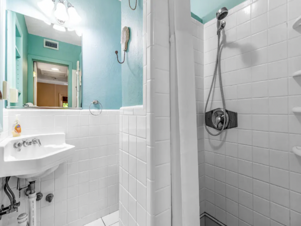 Holmes Beach 3 bedroom Rental Private Pool Steps to Beach