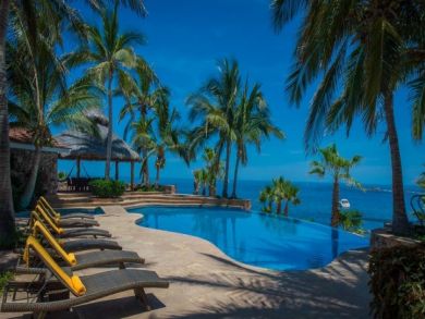 Two Stairways To the Beaches Luxury Villa