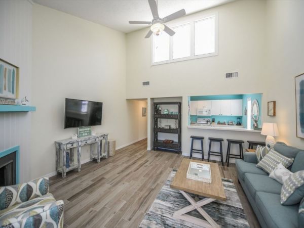 Siesta Key Vacation Condo Two Bedrooms Sleeps Six Guests