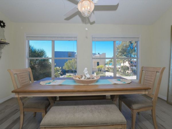 Siesta Key Vacation Condo Two Bedrooms Sleeps Six Guests