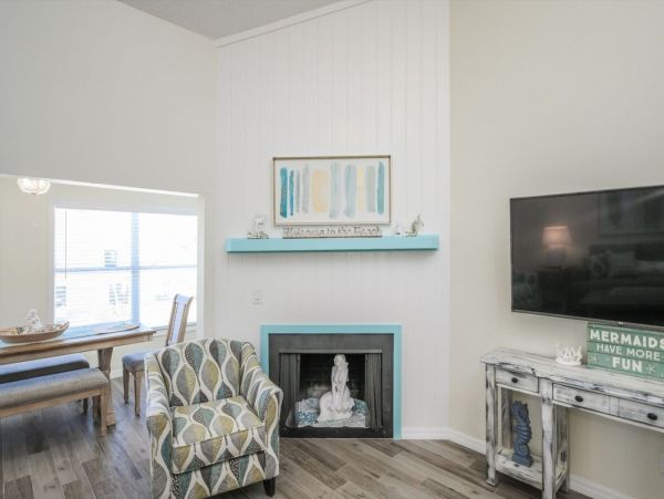 Siesta Key Vacation Condo Two Bedrooms Sleeps Six Guests