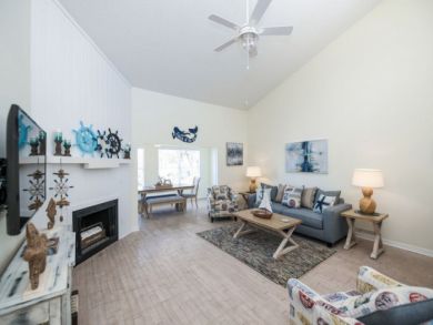 Luxury Two Bedroom Condo Short Walk to Beach Sleeps 6