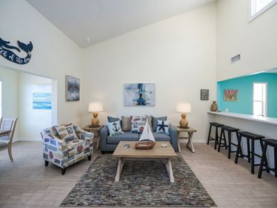 Luxury Two Bedroom Condo Short Walk to Beach Sleeps 6