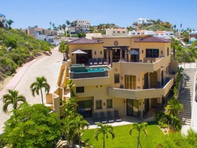 One of the Largest Vacation Villas with Views - Luxury Pool One of the Largest Vacation Villas with Views - Luxury Pool