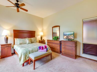 Bedroom - King bed